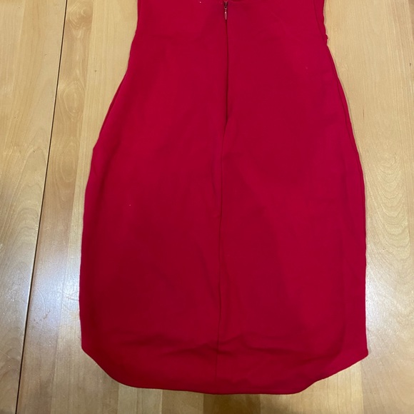 Heart Neckline Red Bodycon Dress with Cut-out and Open Back - Picture 3 of 10